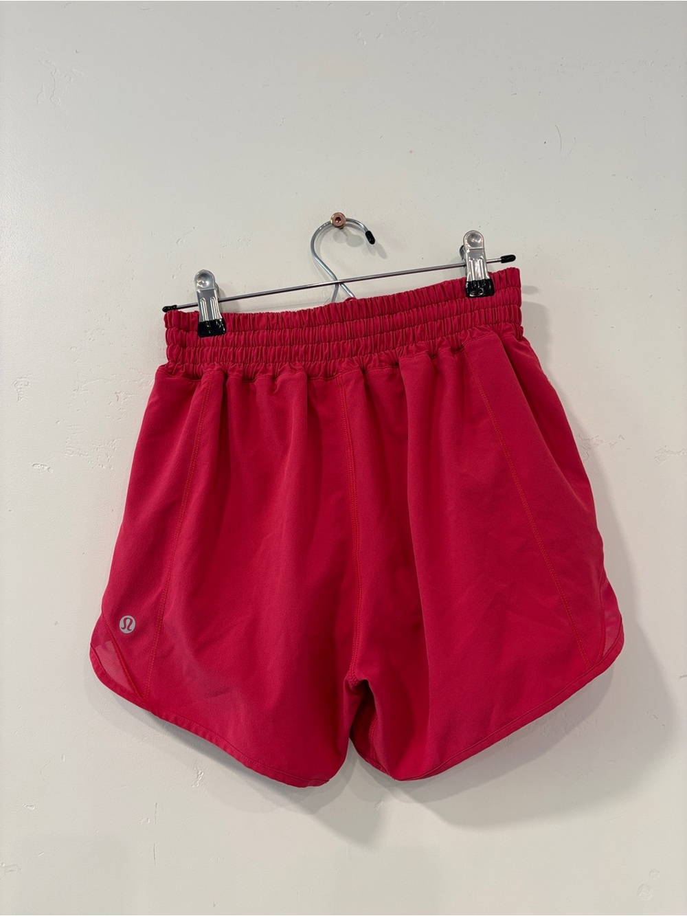 Lululemon Hotty Hot High-Rise Lined Short 4" Pomegranate Womens Size 2 Running